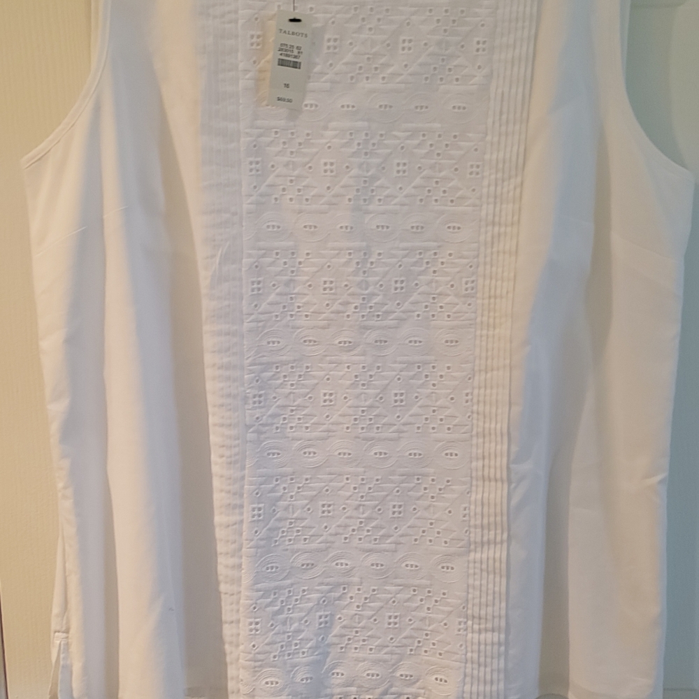 NWT sleeveless top